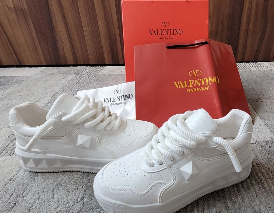Vand paupuci Valentino