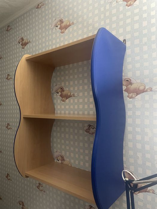 Шкаф и полка в детскую