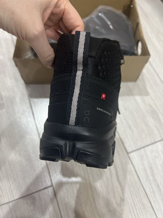 Кроссовки ON Cloudrock Mid WP черный