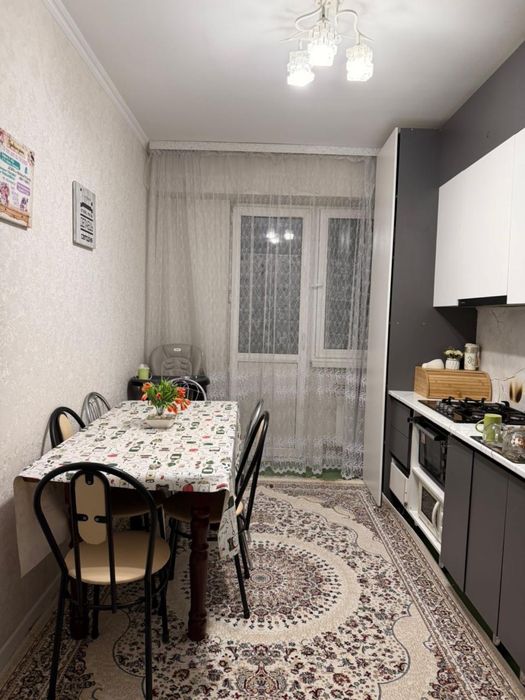 Отдам даром кухонную гарнитуру за 5000