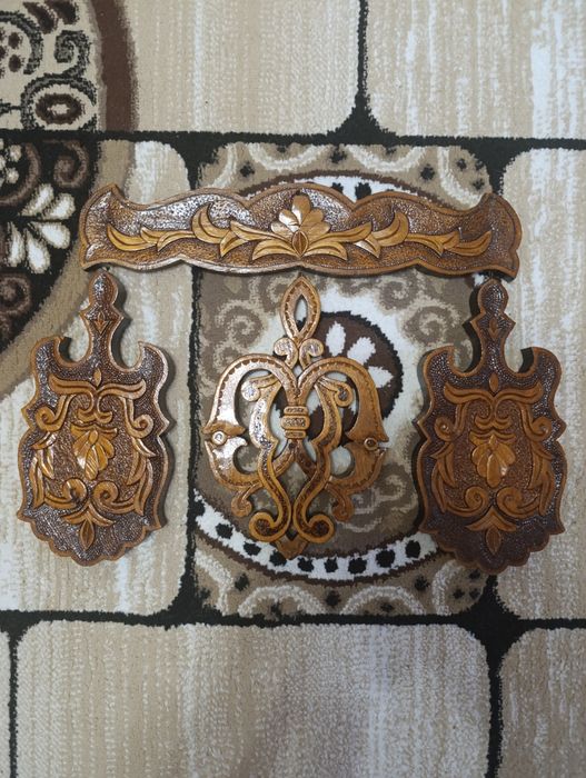 Прощаются досточки.