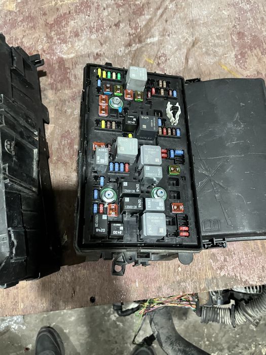 Шевроле круз блок предохранителей