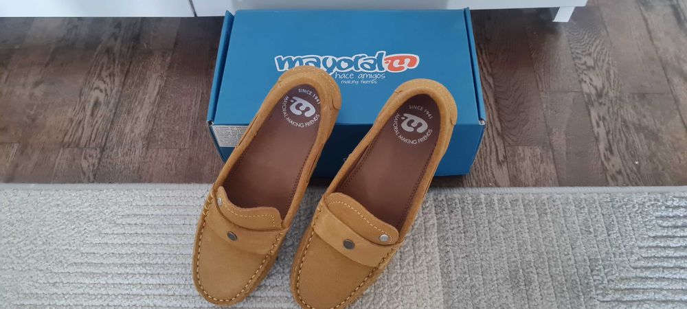 Детски обувки Mayoral естествен велур 35