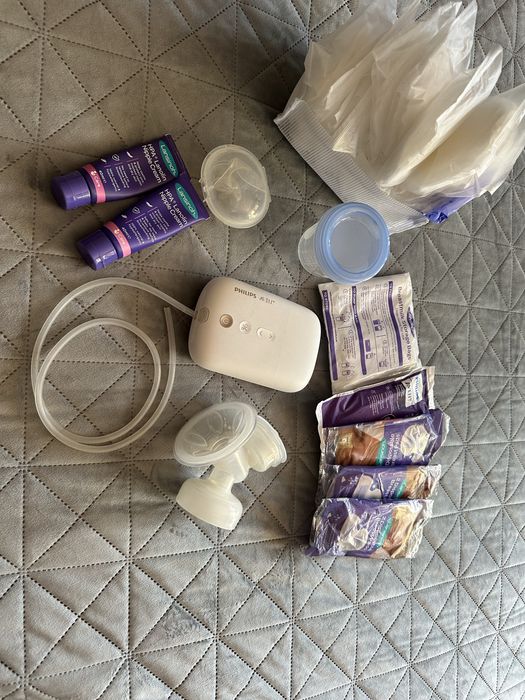 Помпа за кърма / бебе/ мама