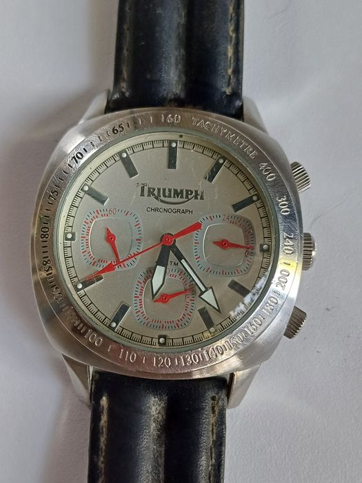 Vând ceas  TRIUMPH