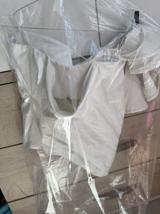 Стилен бял Топ Зара