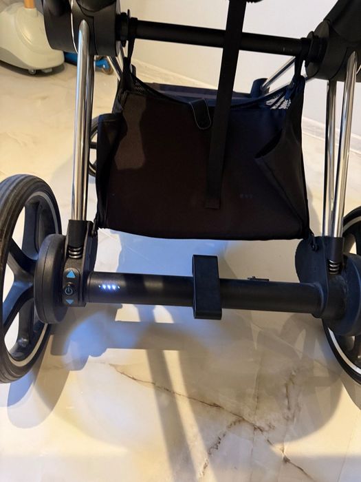 Бебешка количка Cybex E-priam Koi