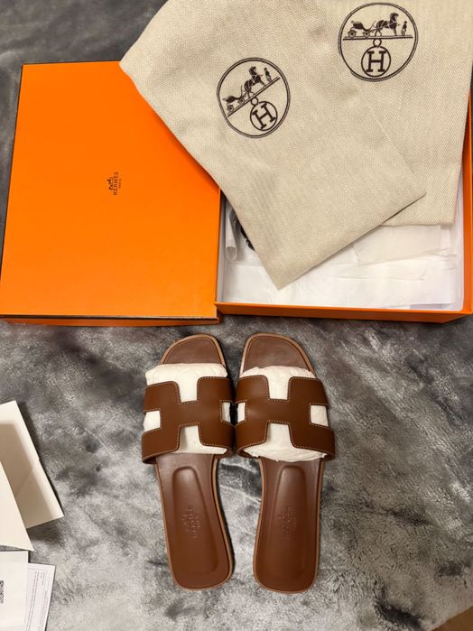Hermes oran sandals