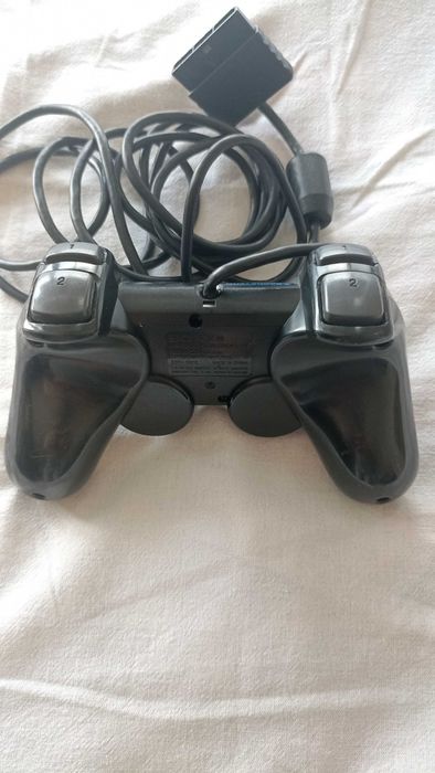 Продавам оригинален контролер за PlayStation 2 (PS2) – DualShock 2