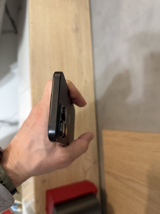 Iphone 16 pro max 256  Black в гаранция до септември