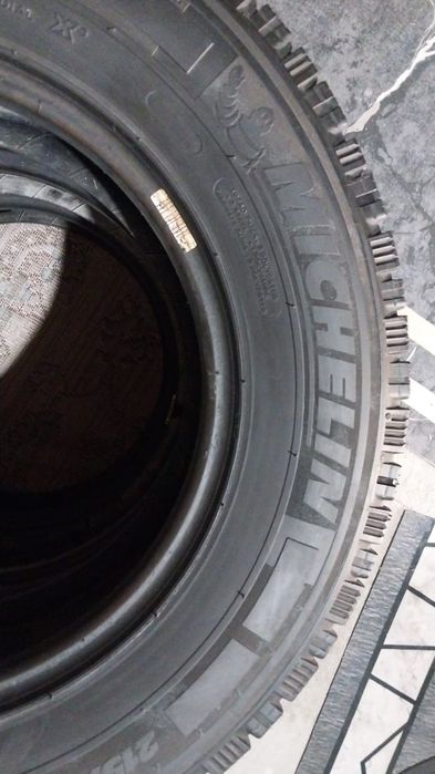 Продам срочно шины 215,70,р15.с