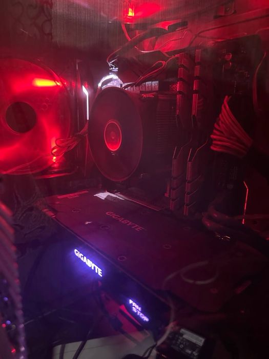 Срочно продается игровой компьютер+клавиатура+наушники