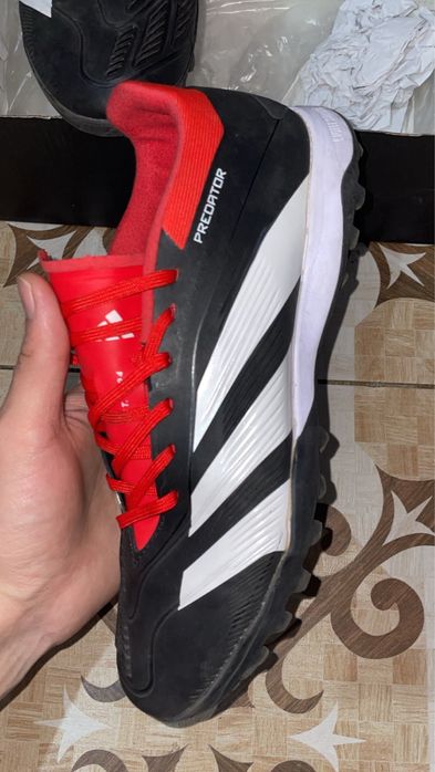 Сороконожки Adidas Predator
