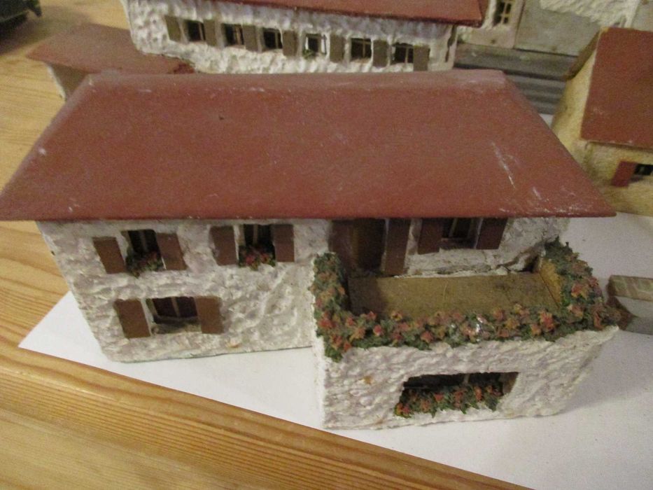 Casute pe   DIORAMA  scara  HO