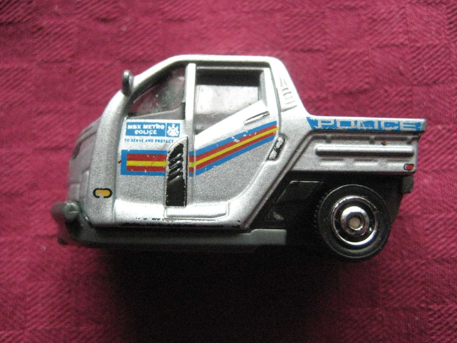 Продавам метална количка 2014 Mattel Matchbox CFV76 MBX Metro Police