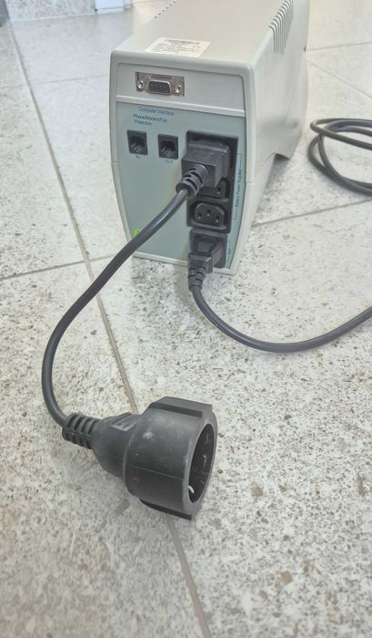 UPS Smart Centra SCP 500 cu acumulator nou