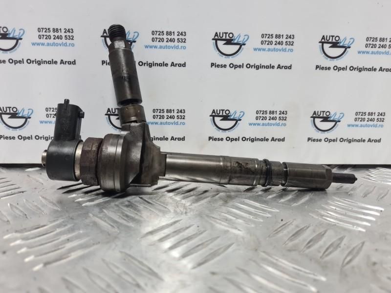 Injector BOSCH Opel Astra H GTC 1.7 CDTI 101cp 74kw Z17DTH