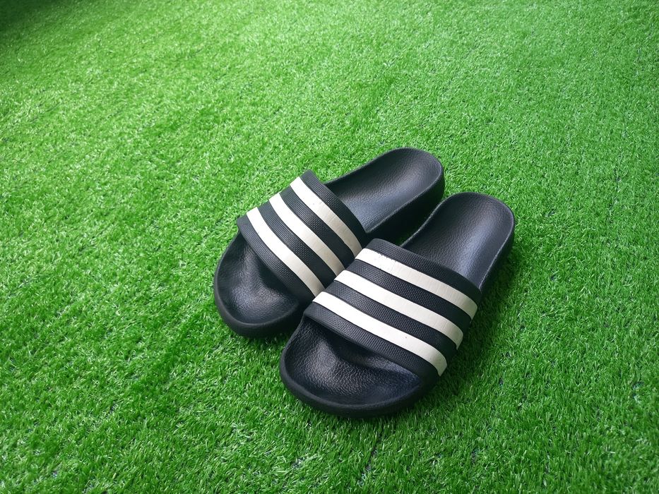 Оригинални чехли на Адидас