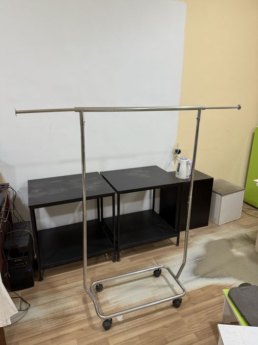 Стойка для одежды, торговое оборудование б/у