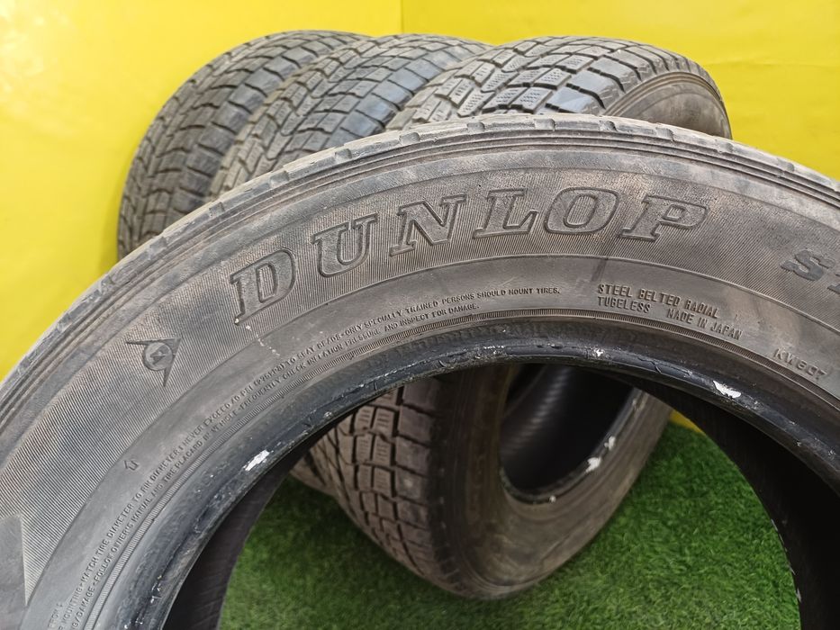 Шины R17 235/65 Dunlop комплект.