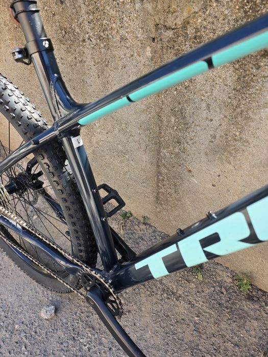 Trek Marlin 6 29 цола 1х10 Deore Shimano L размер Хидравлични дискови спирачки Регулируема вилка Алуминиев