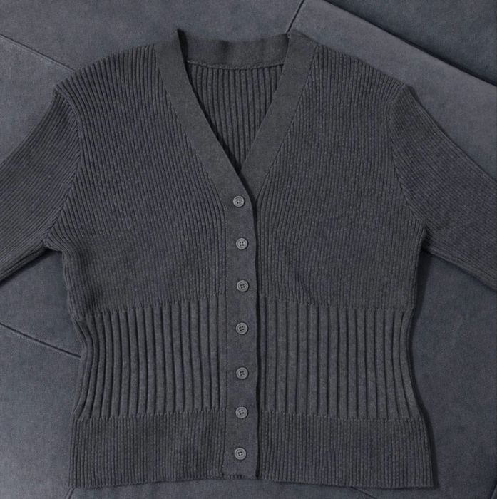 Продам кофту для девушек