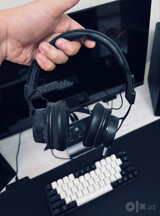 Продается Audio-Technica ATH-M50