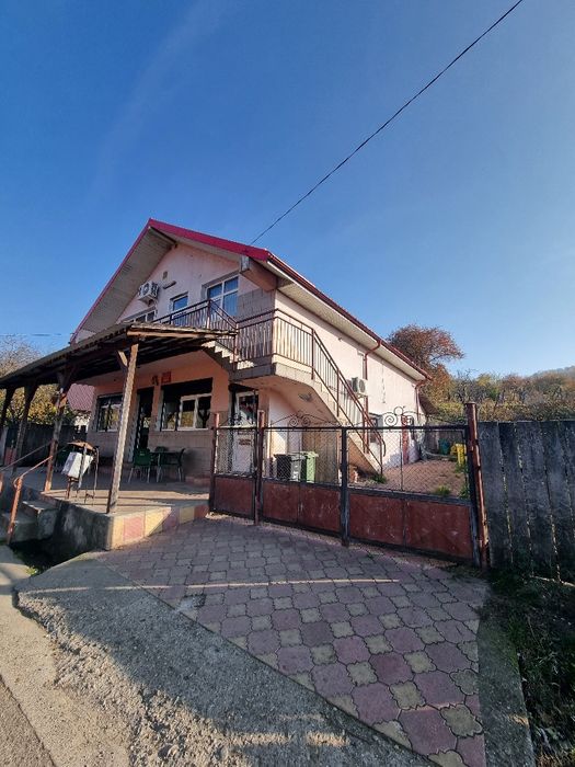 Vanzare spatiu comercial