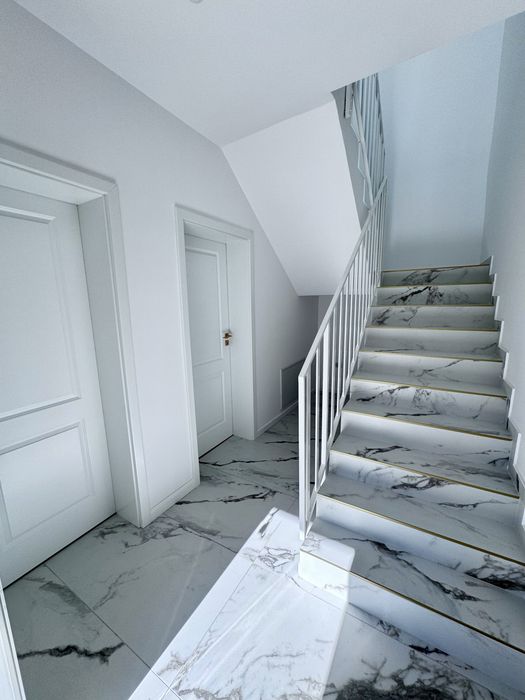 Duplex 3 dormitoare | dressing | birou | 2 băi | Remetea Mare