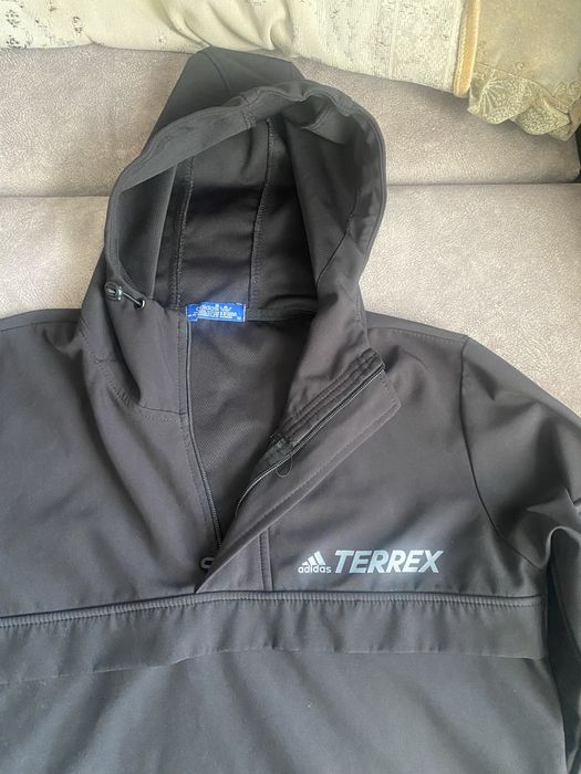 Спортивная кофта