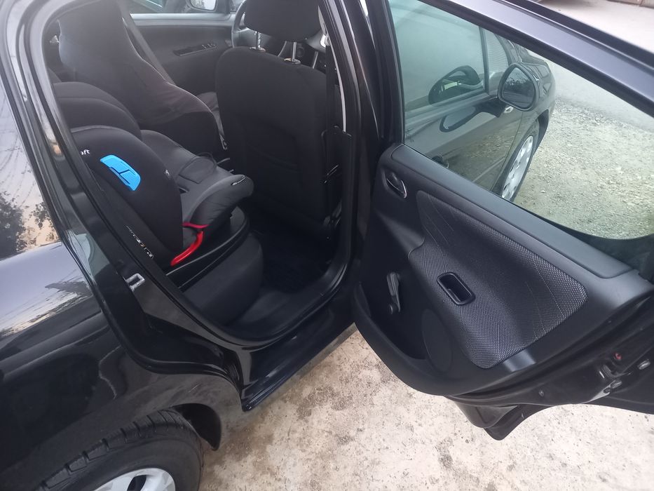 Пежо 207 1.4 бензин газ