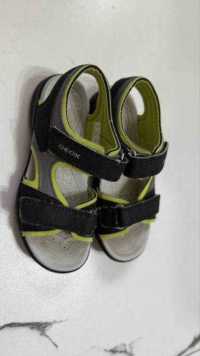 Продам сандалии 29 рр