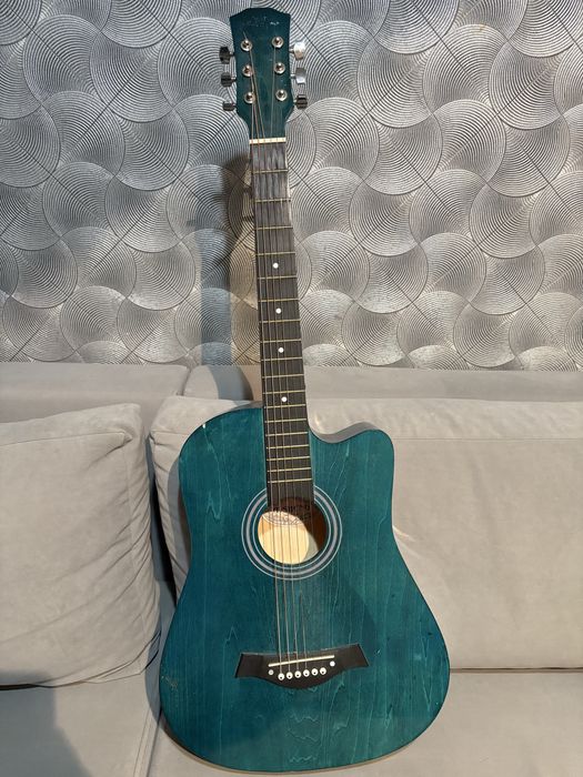 Акустическая гитара