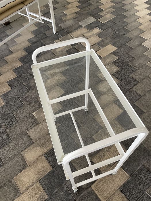 Медицинская мебель и оборудование Шкаф, стол, кушетка, кварц-бокс