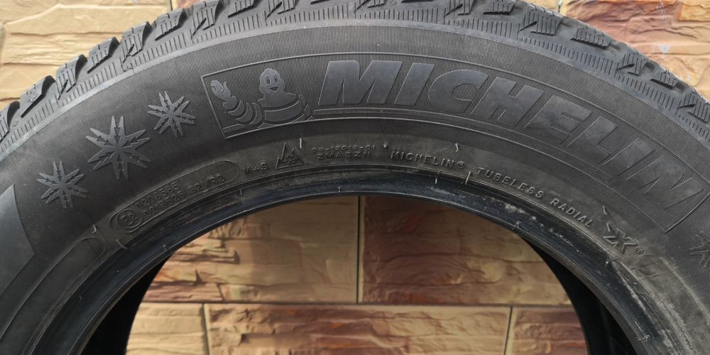 Cauciucuri Anvelope iarna  Michelin 195 65 15