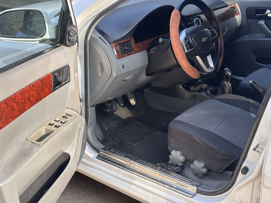 Продаётся Сотилади Ласетти Lacetti 1,8 срочно