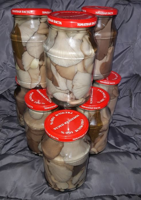 Грибы маринованные.