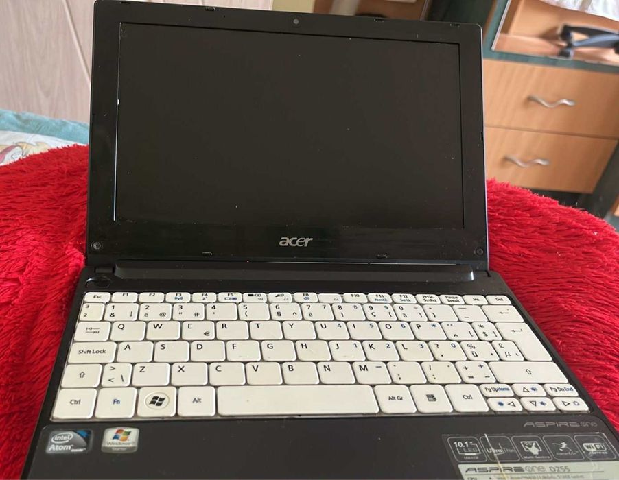 Лаптоп Acer aspire one