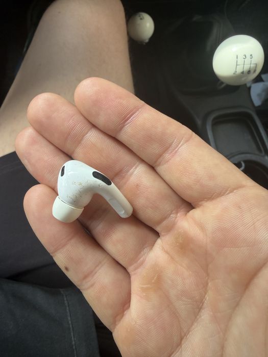 Лява слушалка airpod 2 pro
