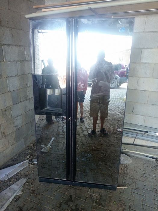 Холодильник продам 280000 тг