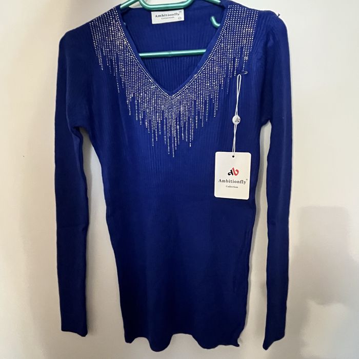 Bluze damă elegante  ,mărimi universale – 150 lei