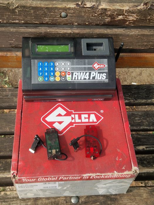 Копираща машина за авто ключове RW4 Plus+ M-Boox