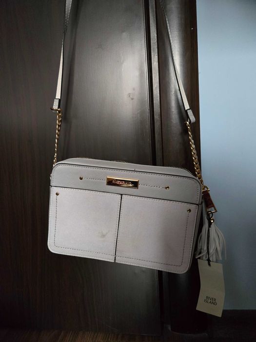 Нова River Island чанта с етикети 23/15