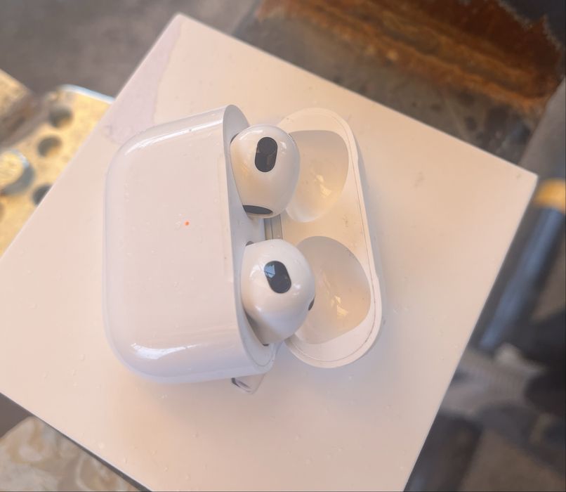 Apple AirPods 3