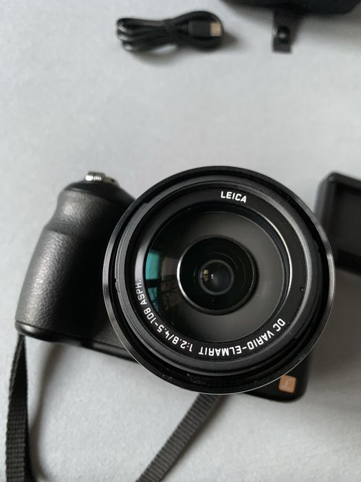 Aparat Foto Digital PANASONIC Lumix DMC-FZ200, 12 MP, Leica DC Vario