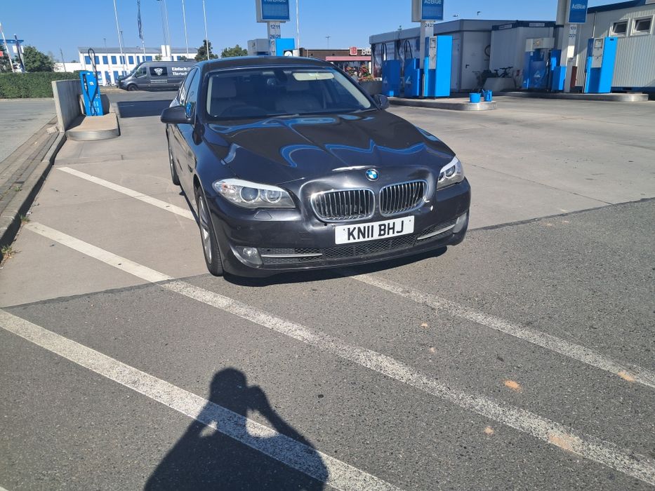Vand BMW 520 An 2011. ( UȘOR AVARIAT)