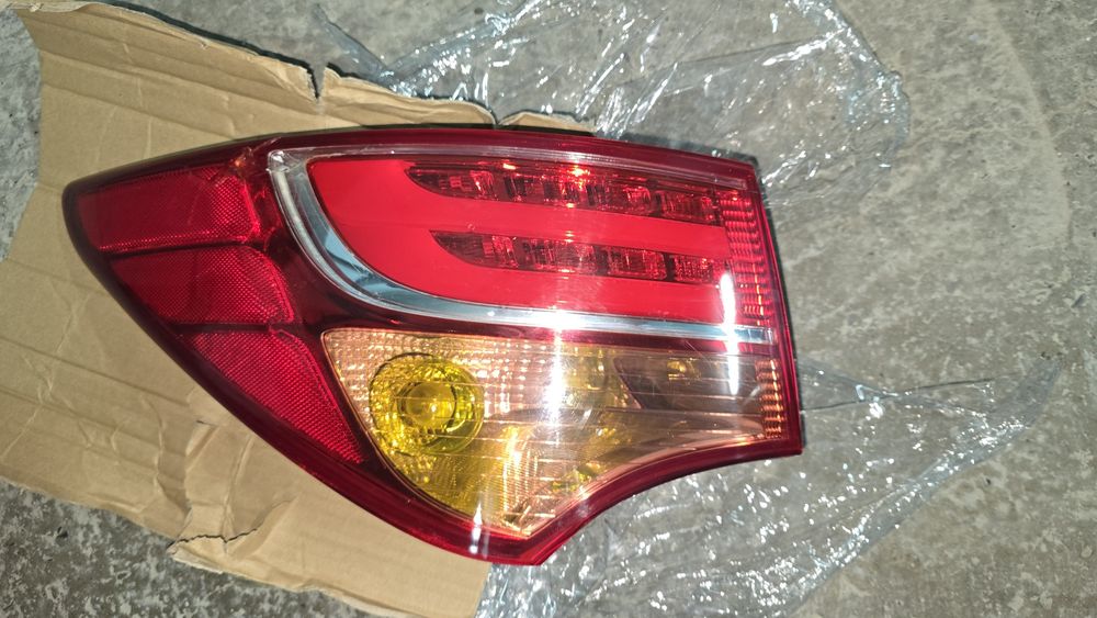 Фонарь левый Хундай Санта Фе3