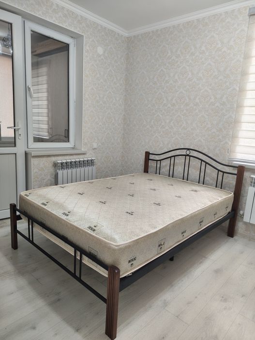 Кровать  и матрас продаются отдельно