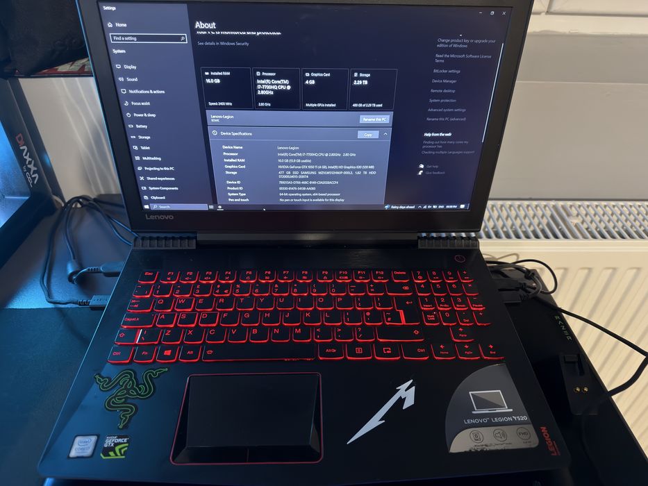 Vand laptop gaming Lenovo Legion Y520 + cooler 4 ventilatoare