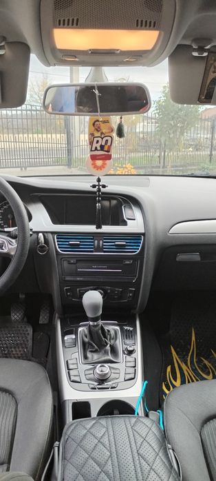 Vând Audi A4 B8 preț negociabil